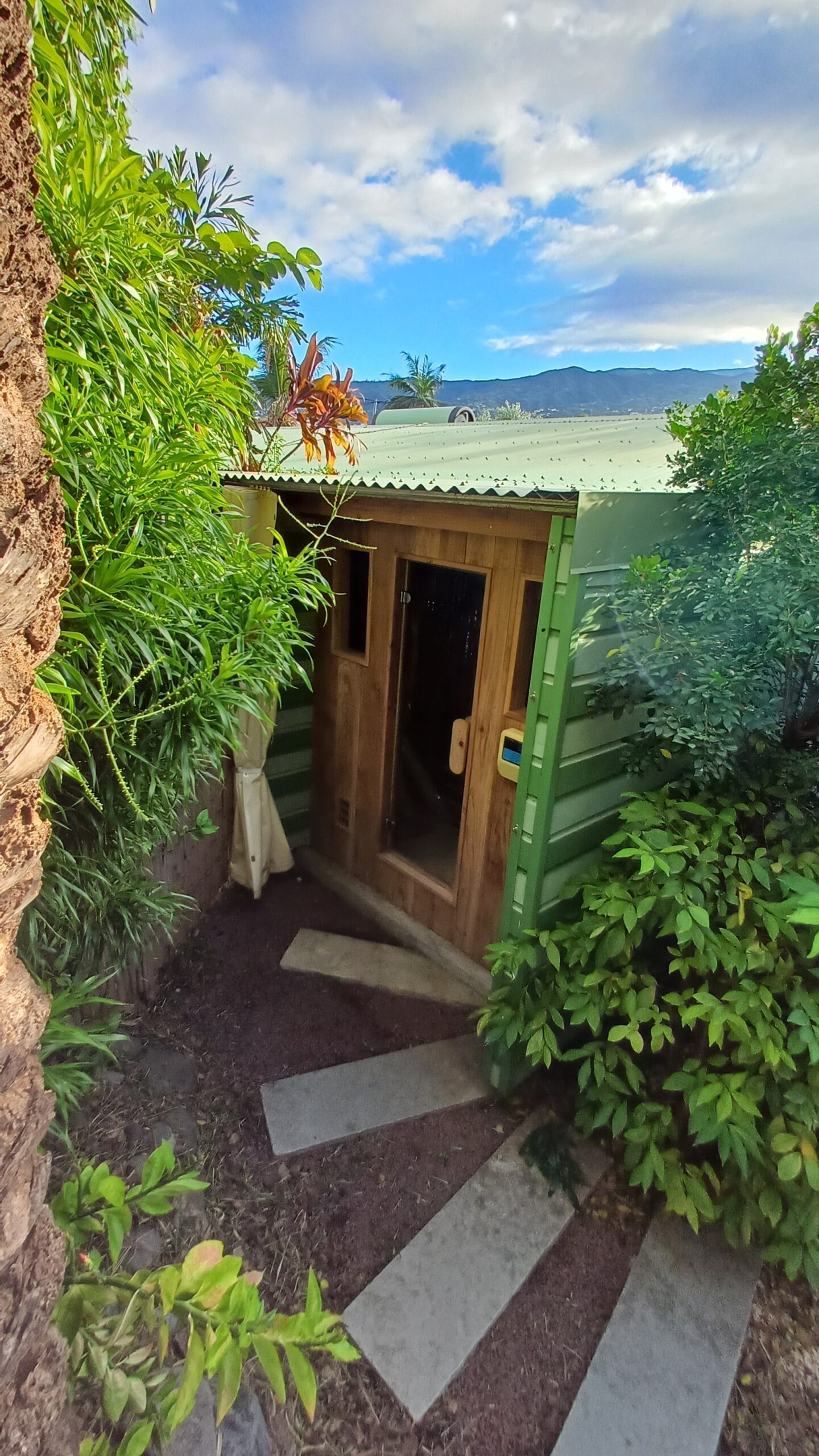 Sauna extérieur en bois péi, Étang-Salé