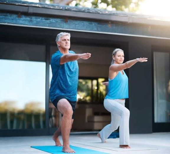 Séance de yoga en duo à l'Étang-Salé, La Réunion